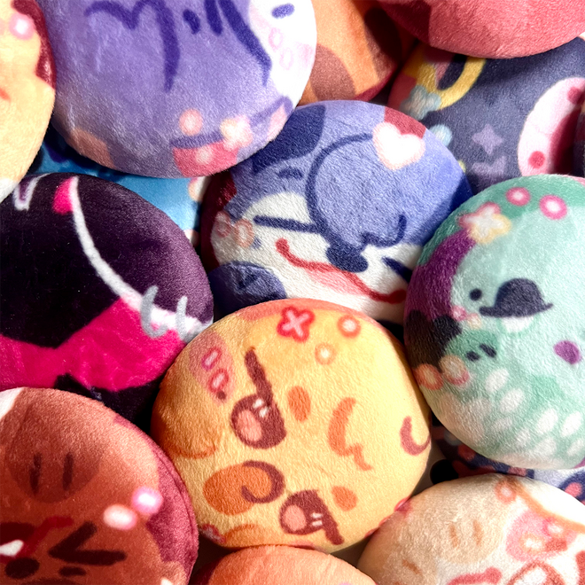 FLUFFY FRIENDS PLUSH BUTTONS