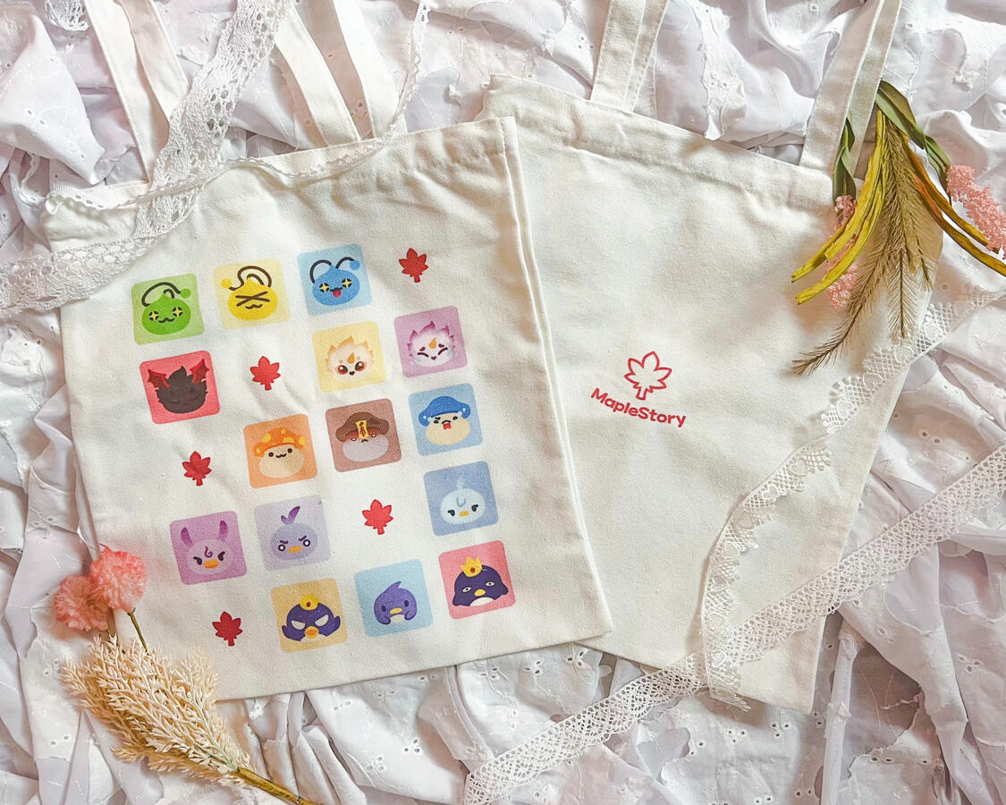 MOBBY MAPLE CANVAS TOTE